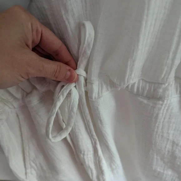 NWT Rails Romper - Picture 3 of 9